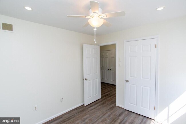 Building Photo - 1739 McNelis Dr
