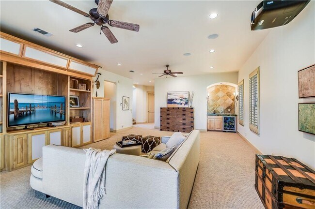 Building Photo - 8546 Adirondack Trail