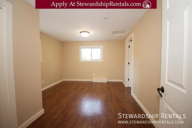 Building Photo - 5017 SE 45th Ave