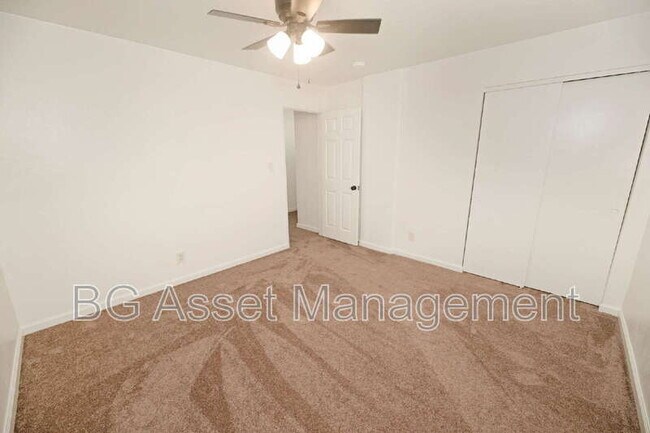 Building Photo - 547 Rodeo Ave