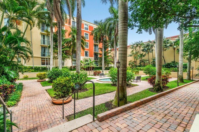 Building Photo - 630 S Sapodilla Ave