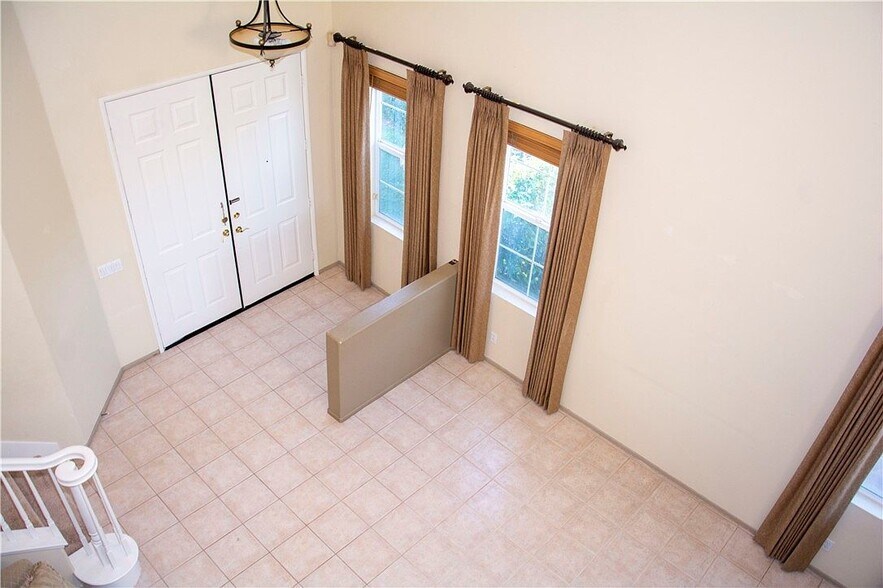 Building Photo - 30432 Vineyard Ln
