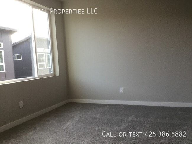 Building Photo - 1571 139th Ln NE