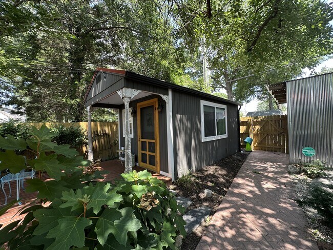 Building Photo - 3332 Grayland Ave