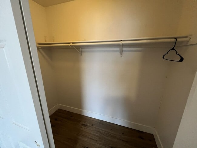 Building Photo - 3 bedroom, 2.5 bathroom home in the heart of Elk Grove