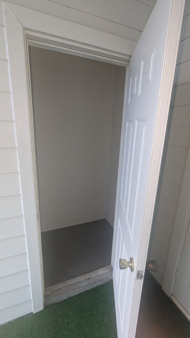Building Photo - 1103 Bay Club Cir