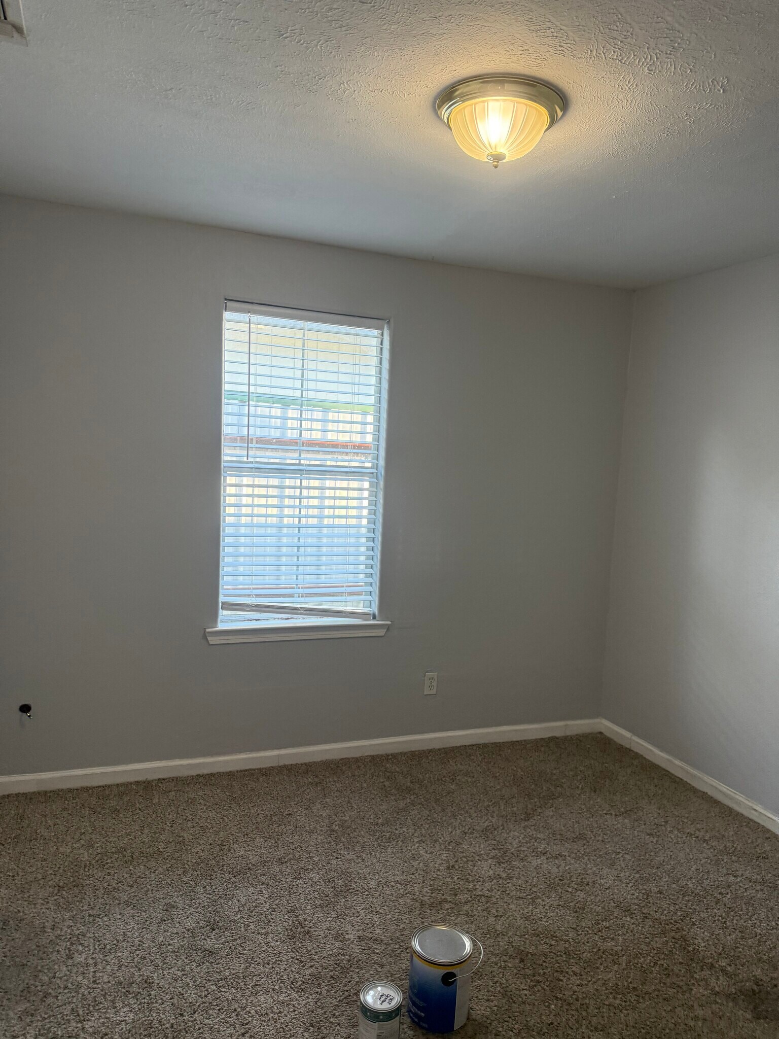 Building Photo - 923 Epenard St