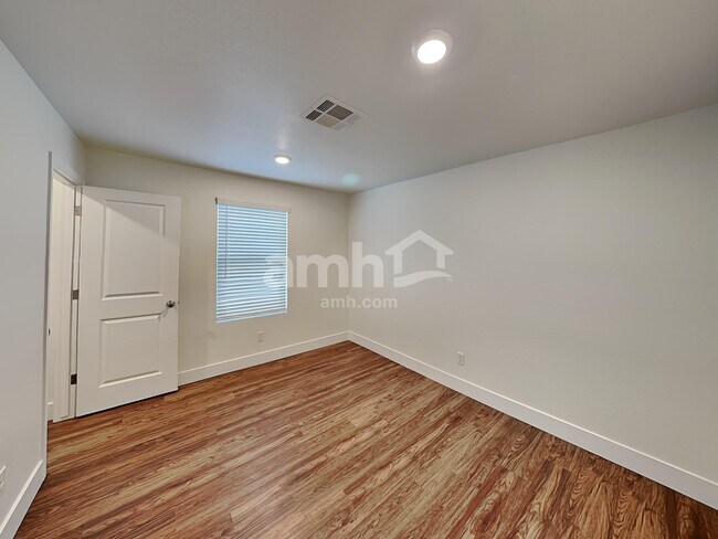 Building Photo - 21469 S 231st Way