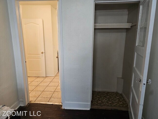 Building Photo - 2 br, 2 bath House - 1029 E Meadowbrook Ave