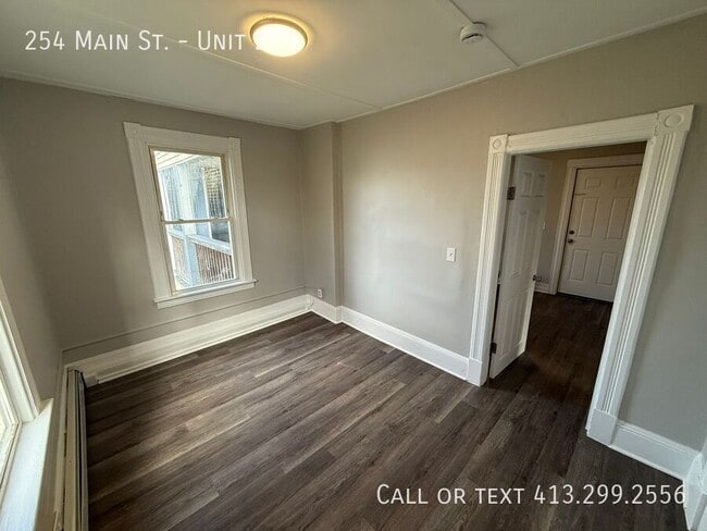 Building Photo - 254 Main St