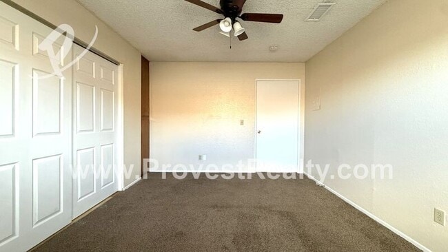 Building Photo - 15952 Sequoia St