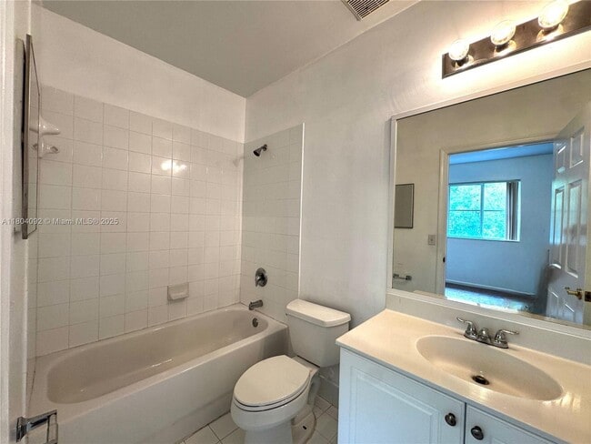 Building Photo - 2576 SW 83rd Ave