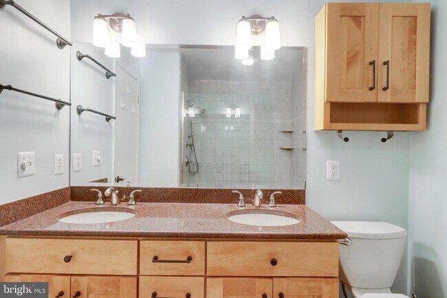 Building Photo - 5707 Waters Edge Landing Court