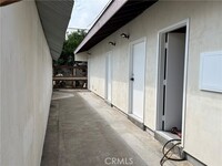Building Photo - 2619 Redlands Dr