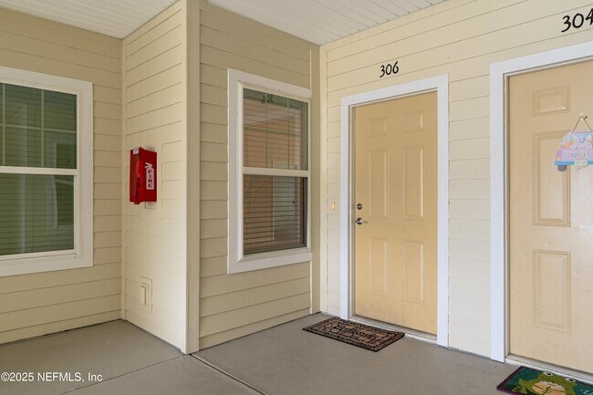 Building Photo - 4931 Key Lime Dr