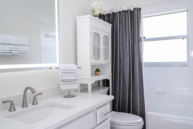 Building Photo - 3774 Eagle Isle Cir