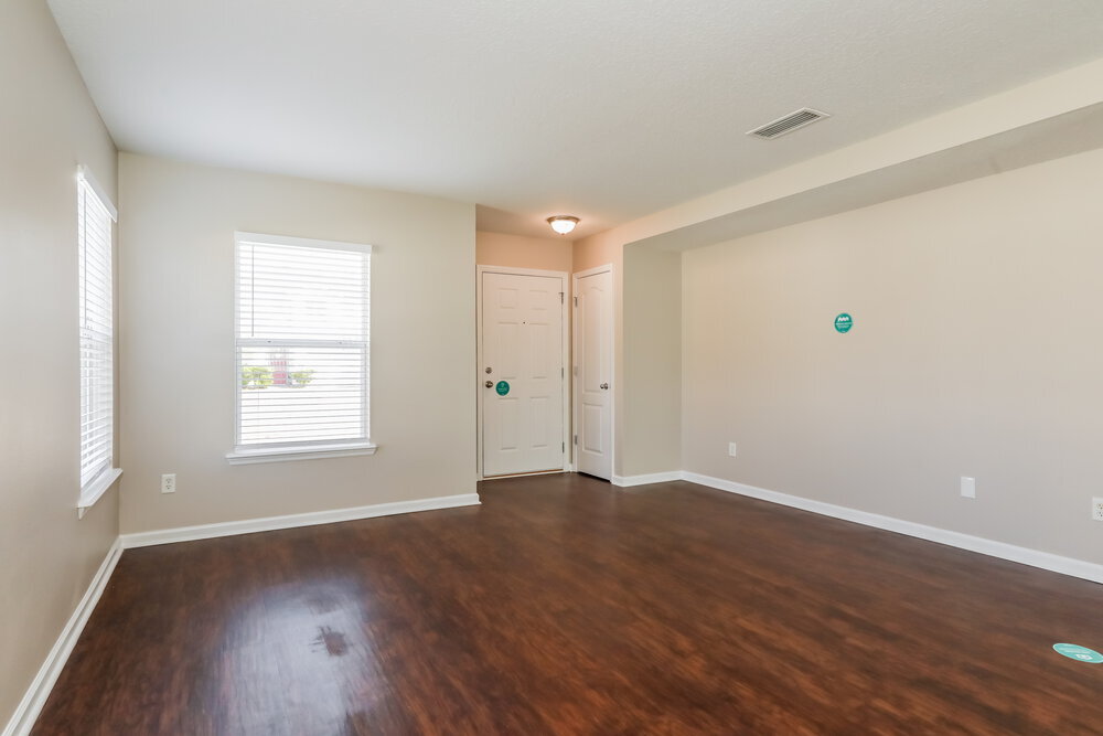 Building Photo - 7422 Hawks Cliff Dr