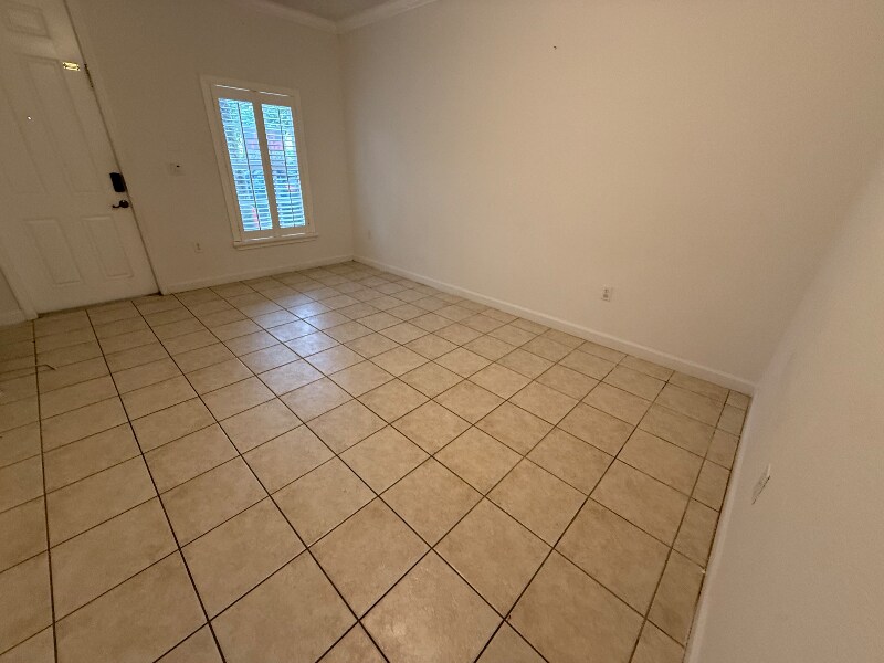 Building Photo - 2415 NE 42nd Ave