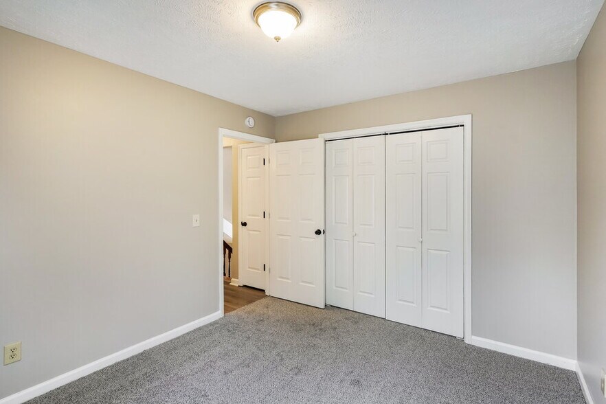 Building Photo - 300 Vernon Traylor Dr