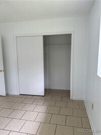 Building Photo - 6106 E Calico Ln