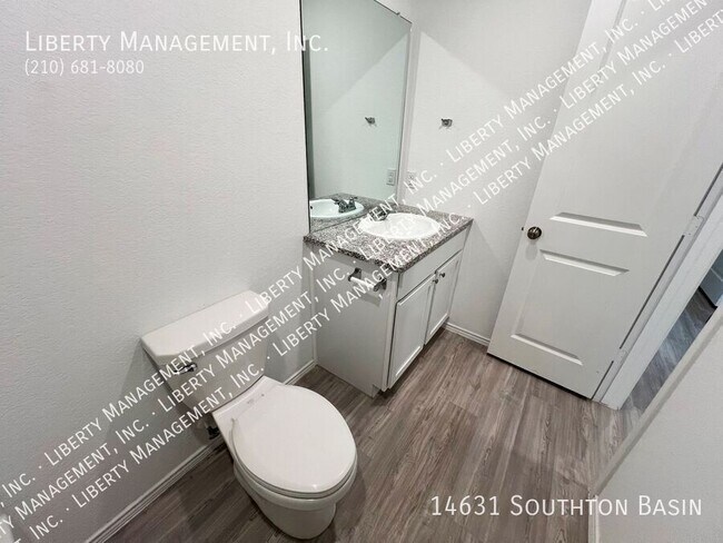Building Photo - Single Story 3 Bed, 2 Bath Home