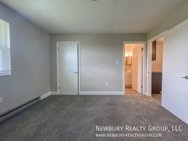 Building Photo - 29 Sunbury Estates