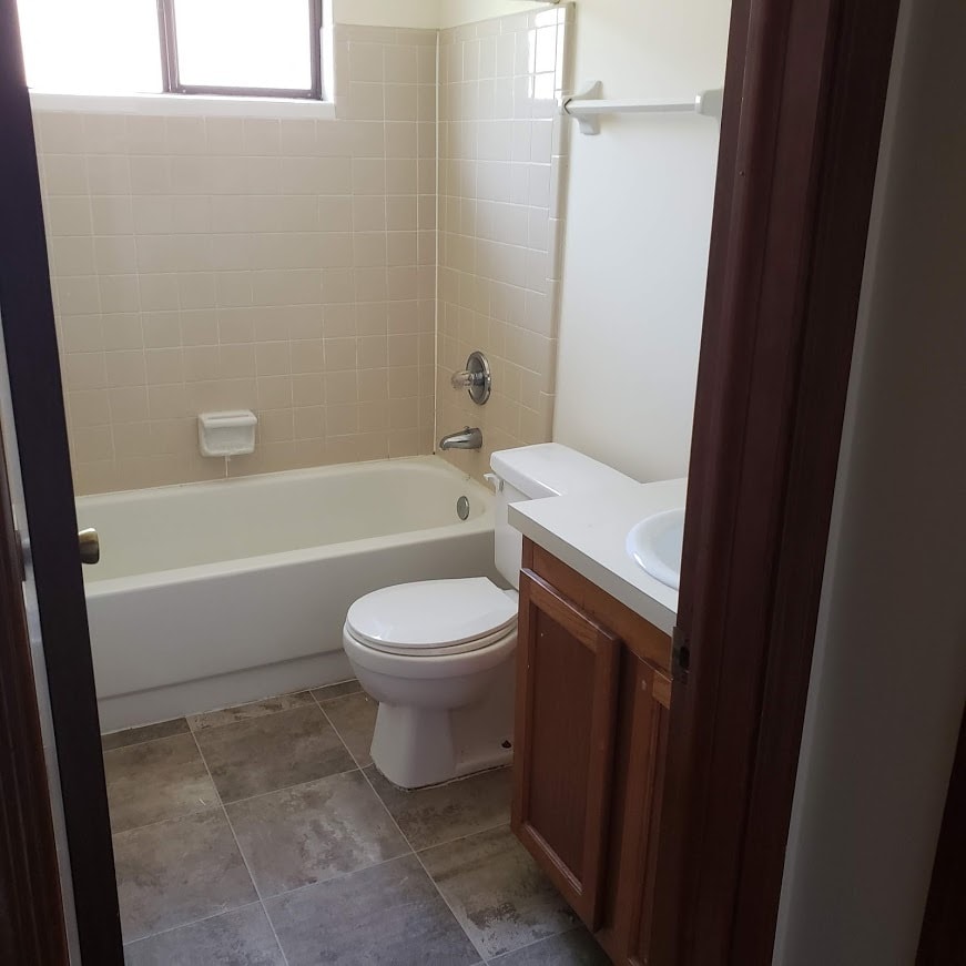 Building Photo - 2658B San Francisco Blvd