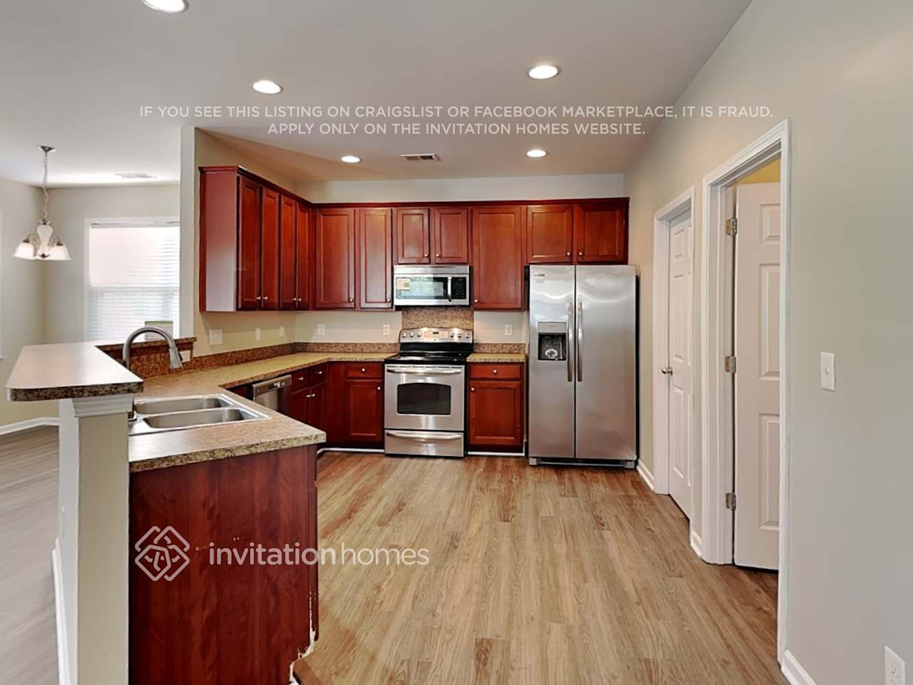 Building Photo - 3302 Streamside Dr