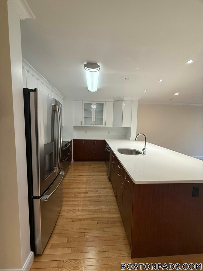 Building Photo - 1443 Beacon St