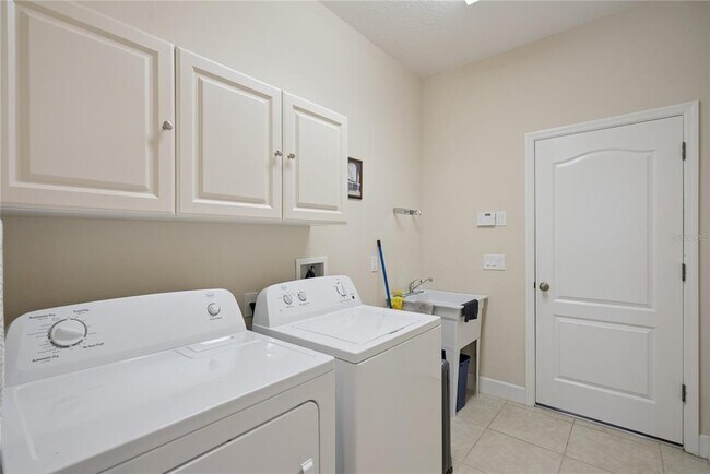 Building Photo - 3700 Dunoon Ct