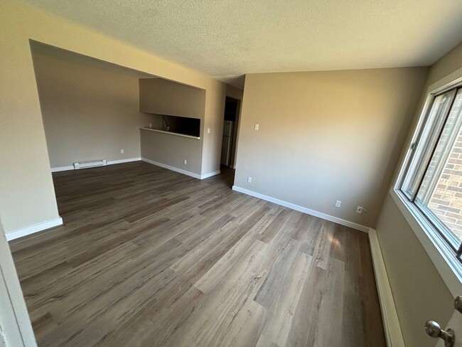 Primary Photo - Fairview Apartments