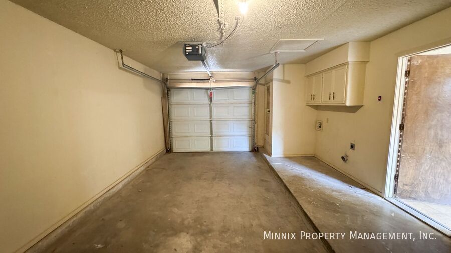 Building Photo - 4427 75th Dr