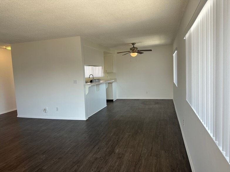 Building Photo - 939 S Cabrillo Ave