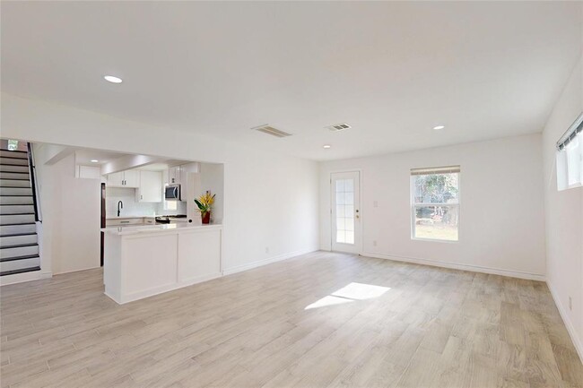 Building Photo - 3830 Cosby St