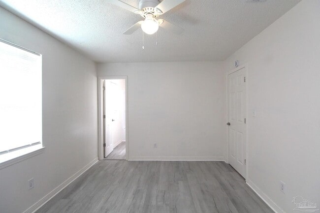 Building Photo - 2217 Kingfisher Way