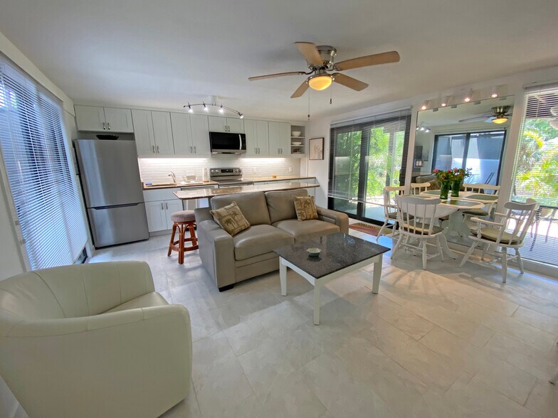living room - 3B Sandy Cove Rd