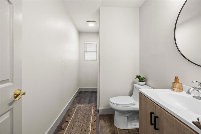 Building Photo - 9121 Potomac Dr