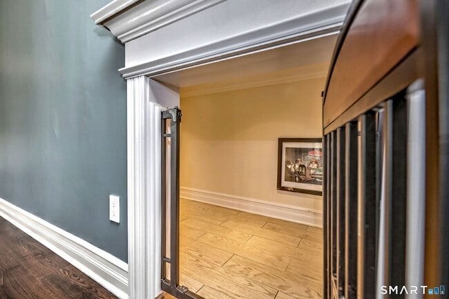 Building Photo - 31 Shawnee Rd