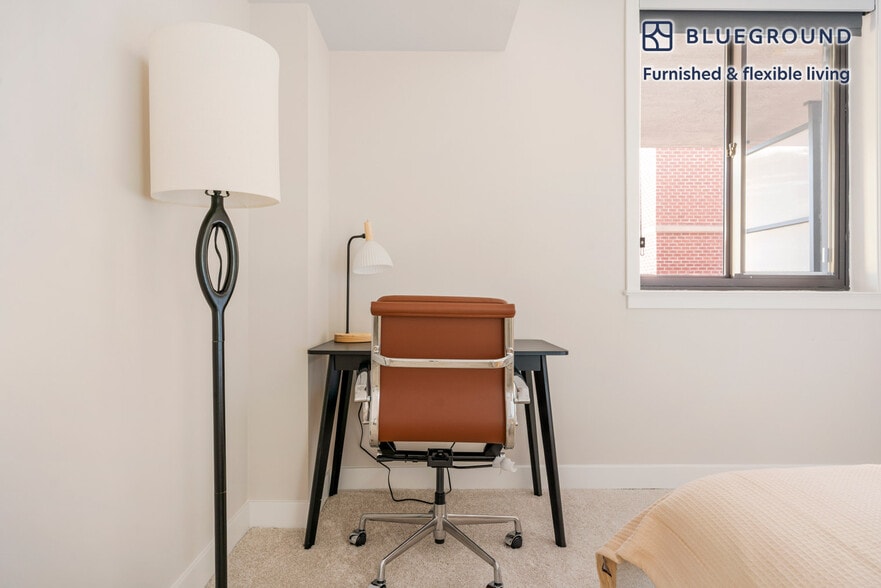 Building Photo - 1200 N Veitch St