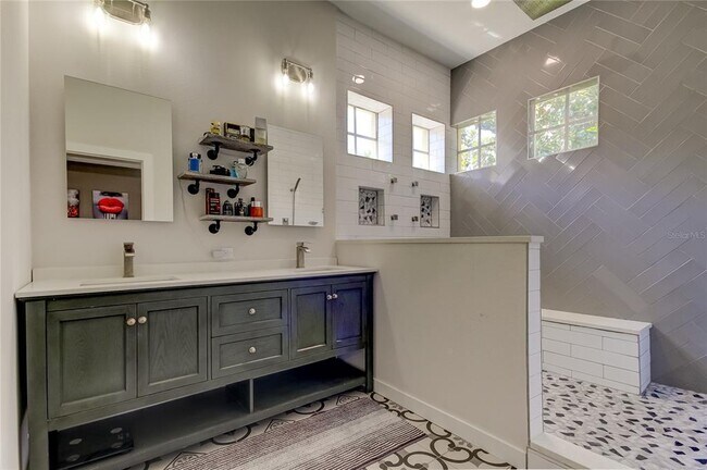 Building Photo - 14141 Citrus Crest Cir