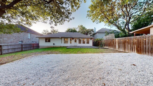 Building Photo - 1009 Crimson Cove Dr