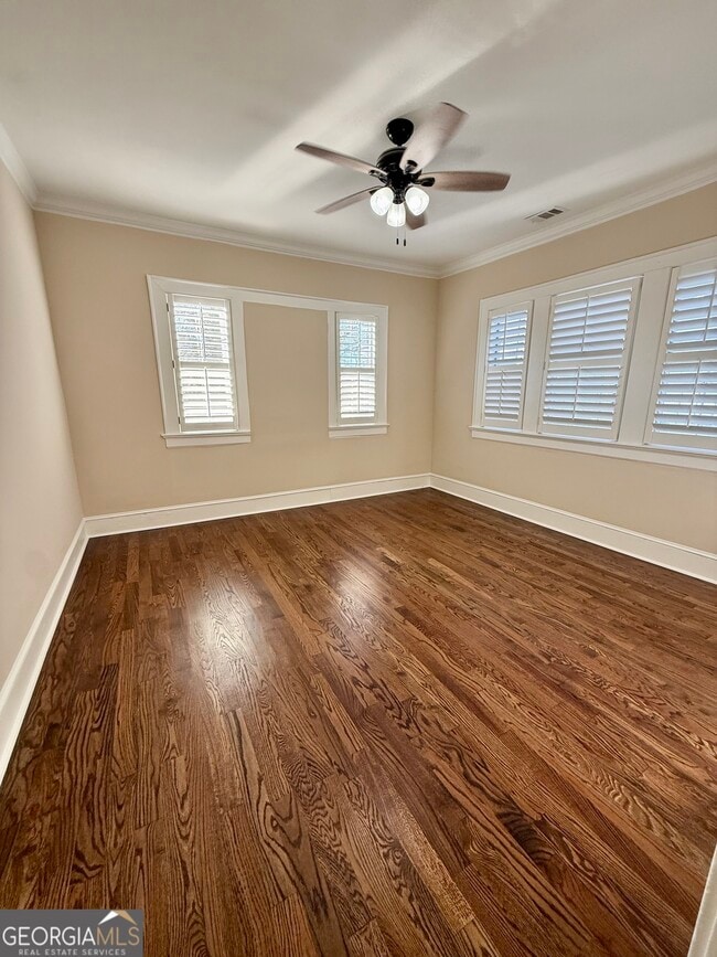 Building Photo - 494 Parkway Dr NE