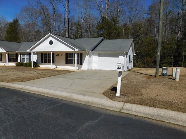 Building Photo - 22 Copper Creek Dr