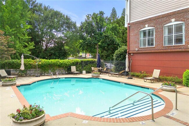 Building Photo - 4333 Dunwoody Park
