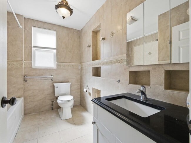 Building Photo - 1012 Palisade Ave