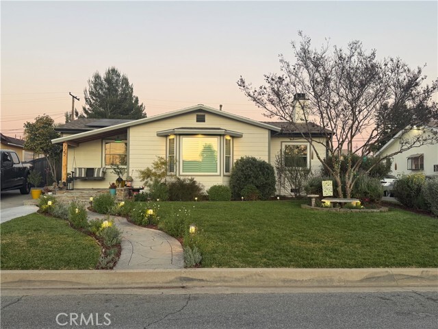 Building Photo - 722 Tressy Ave