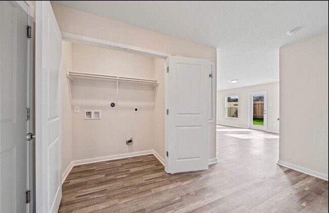 Building Photo - 149 Ivy St