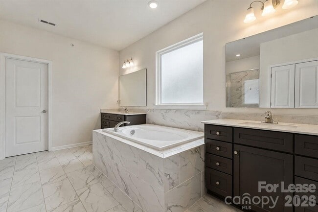 Building Photo - 9618 Kartey Ave NW