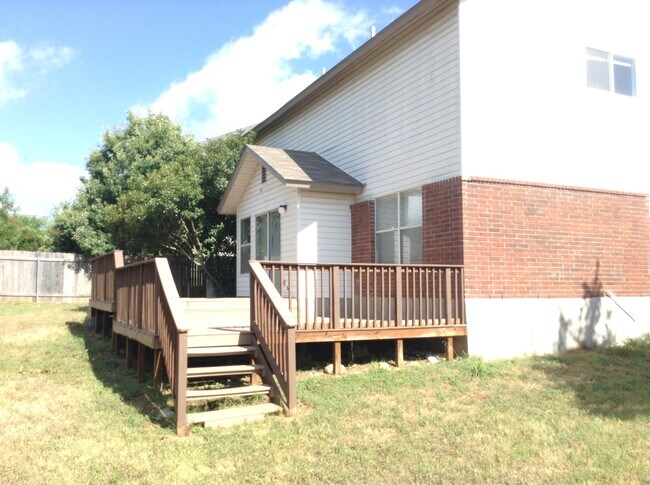 Building Photo - 2810 Redrock Trail