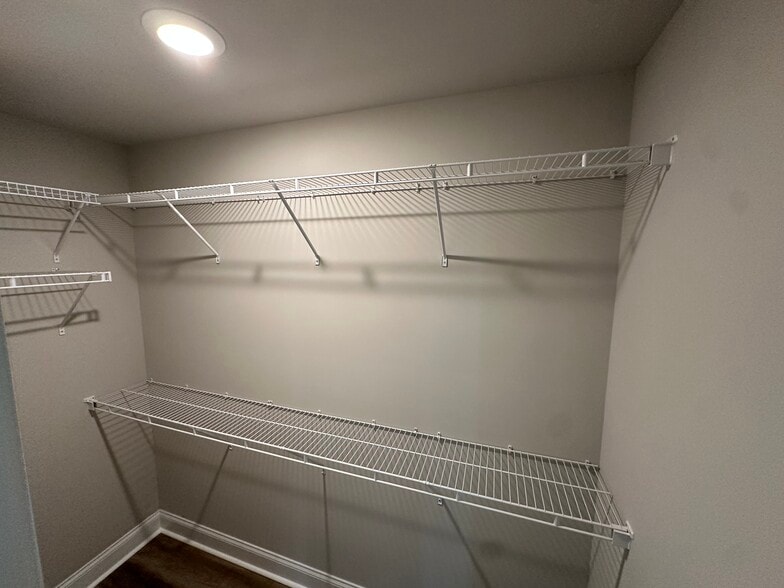 Main BR Closet - 6410 Olmadison Pl